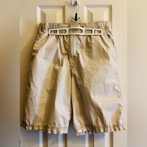 IZOD Men’s Khaki Shorts; Medium; EUC.